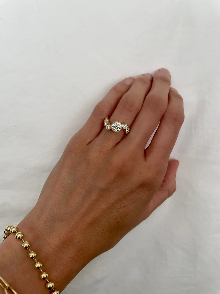 Round Diamond Wave Ring