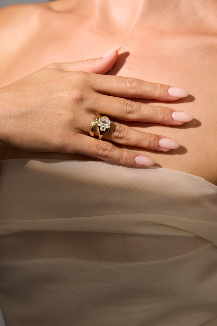 Classic Court Style Wedding Band